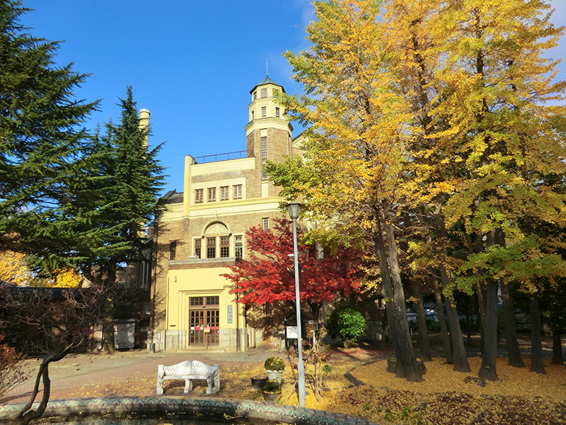 地域住民の社交場だった片倉館