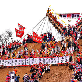 御柱祭（式年造営御柱大祭）