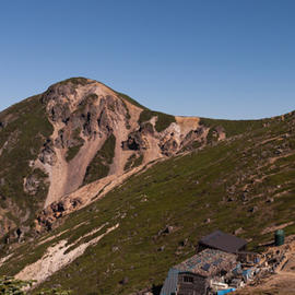 根石岳山荘