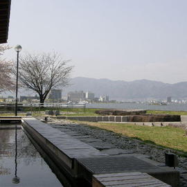 湖畔公園 足湯