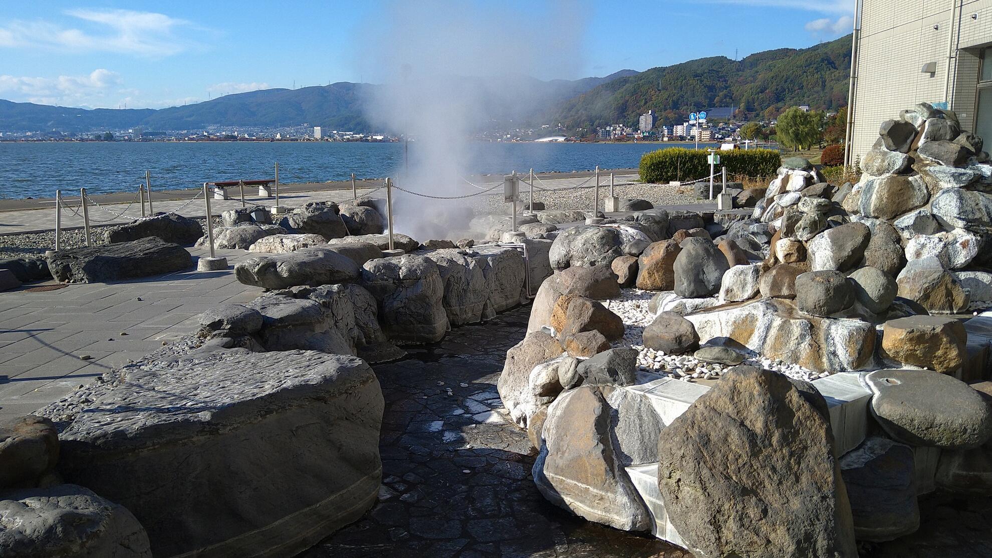 諏訪湖間欠泉センター 長野県 諏訪湖 観光