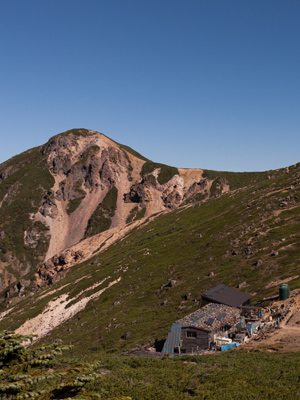 根石岳山荘